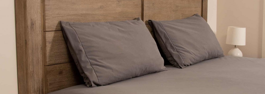 What is a Conni Micro-Plush Waterproof Mattress Protector and how can I use it?