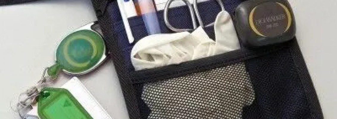 The Ultimate On-the-Go Accessory: The Conni Pick-Pocket