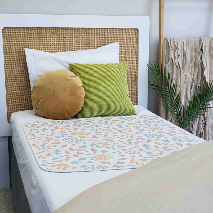 Conni Reusable Bed Pad - Organic Print