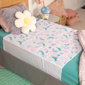 Conni Kids Reusable Bed Pad with Tuck-ins - Flower Print